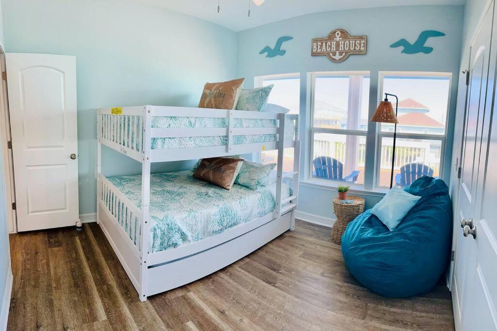 Holiday home Let's Get Beachy!